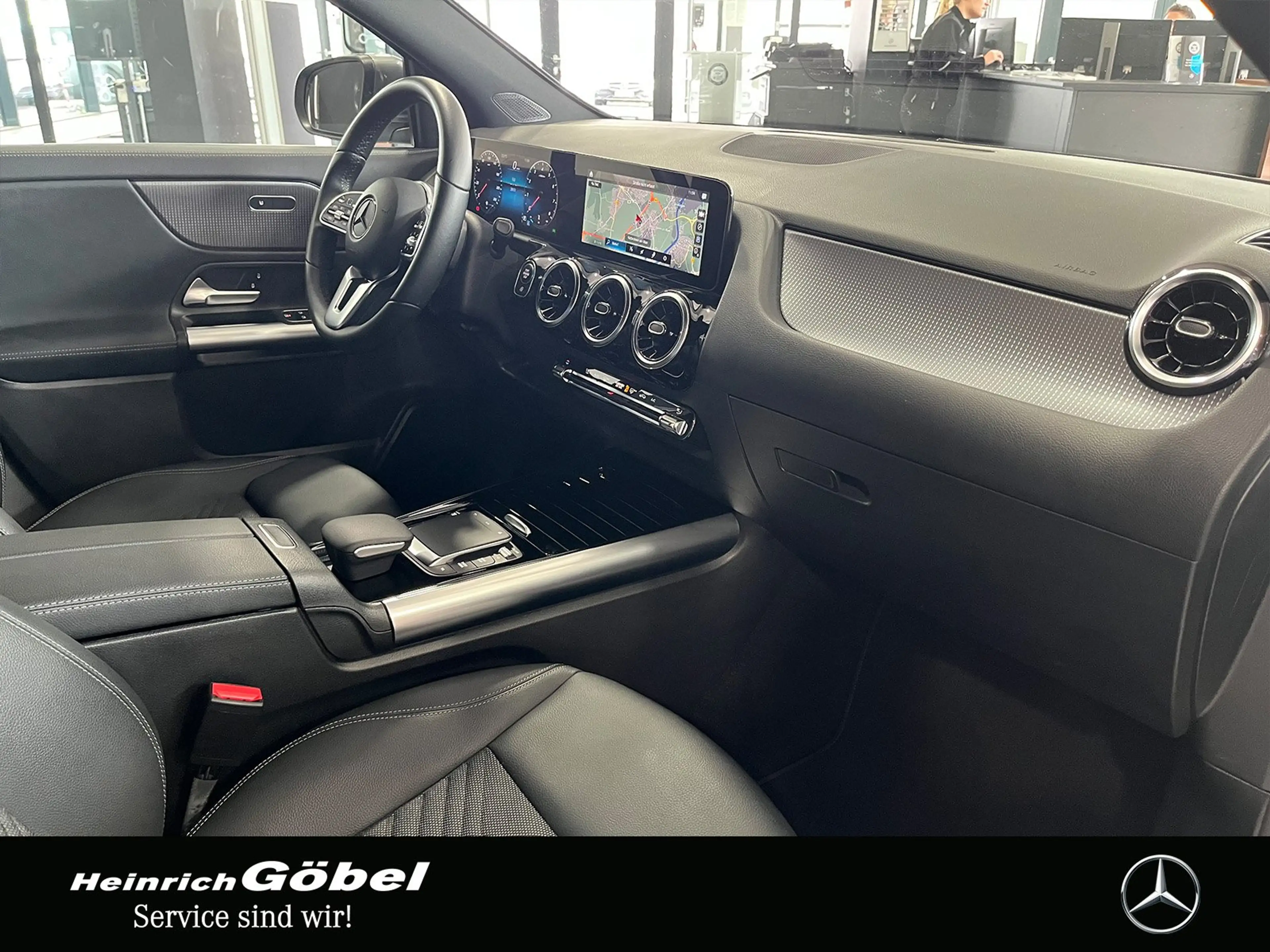 Mercedes-Benz GLA 180 PROGRESSIVE 7G-DCT+KAMERA+LED+ANHÄNGERKU — photo 7
