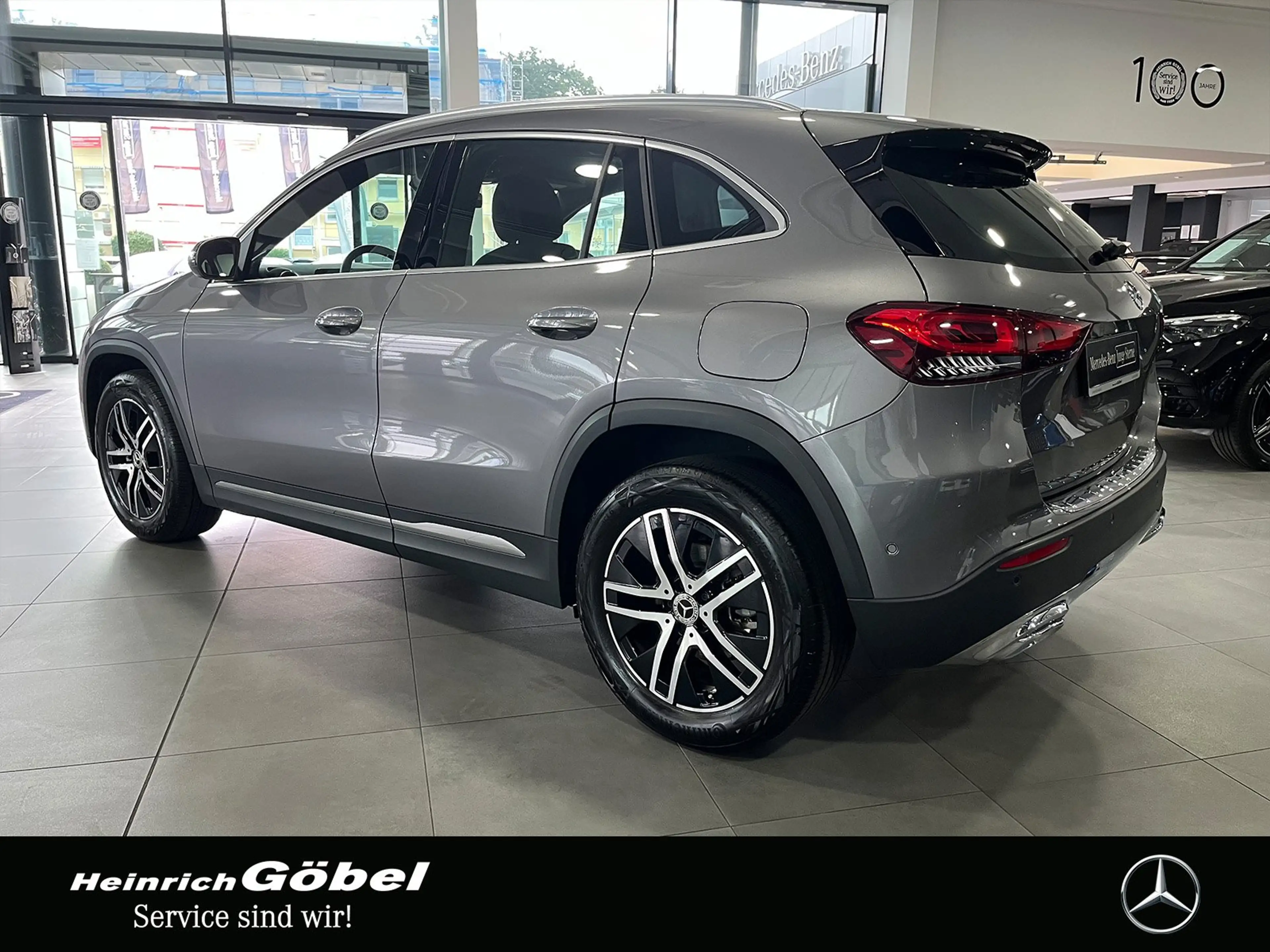 Mercedes-Benz GLA 180 PROGRESSIVE 7G-DCT+KAMERA+LED+ANHÄNGERKU — photo 4