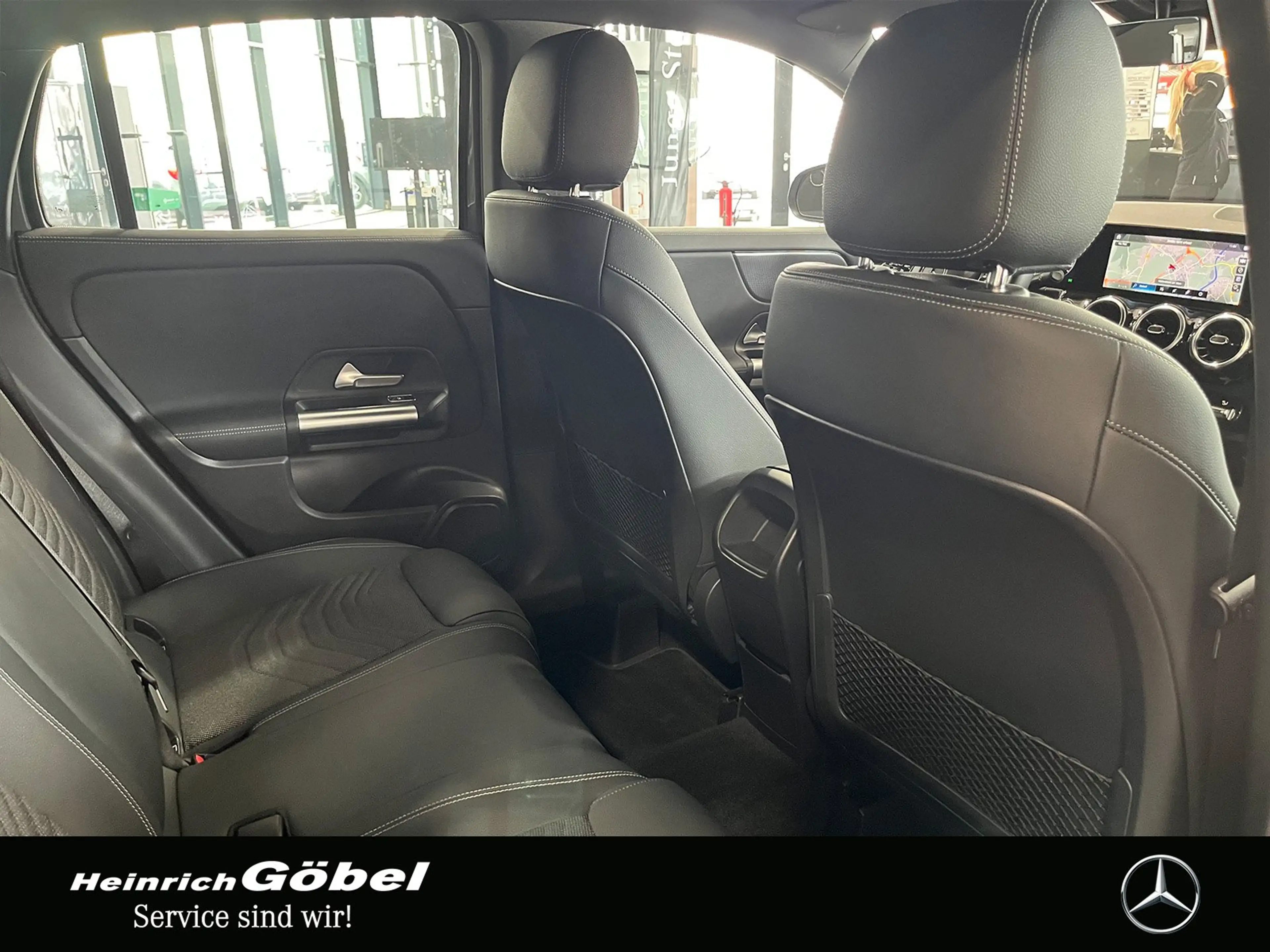 Mercedes-Benz GLA 180 PROGRESSIVE 7G-DCT+KAMERA+LED+ANHÄNGERKU — photo 8