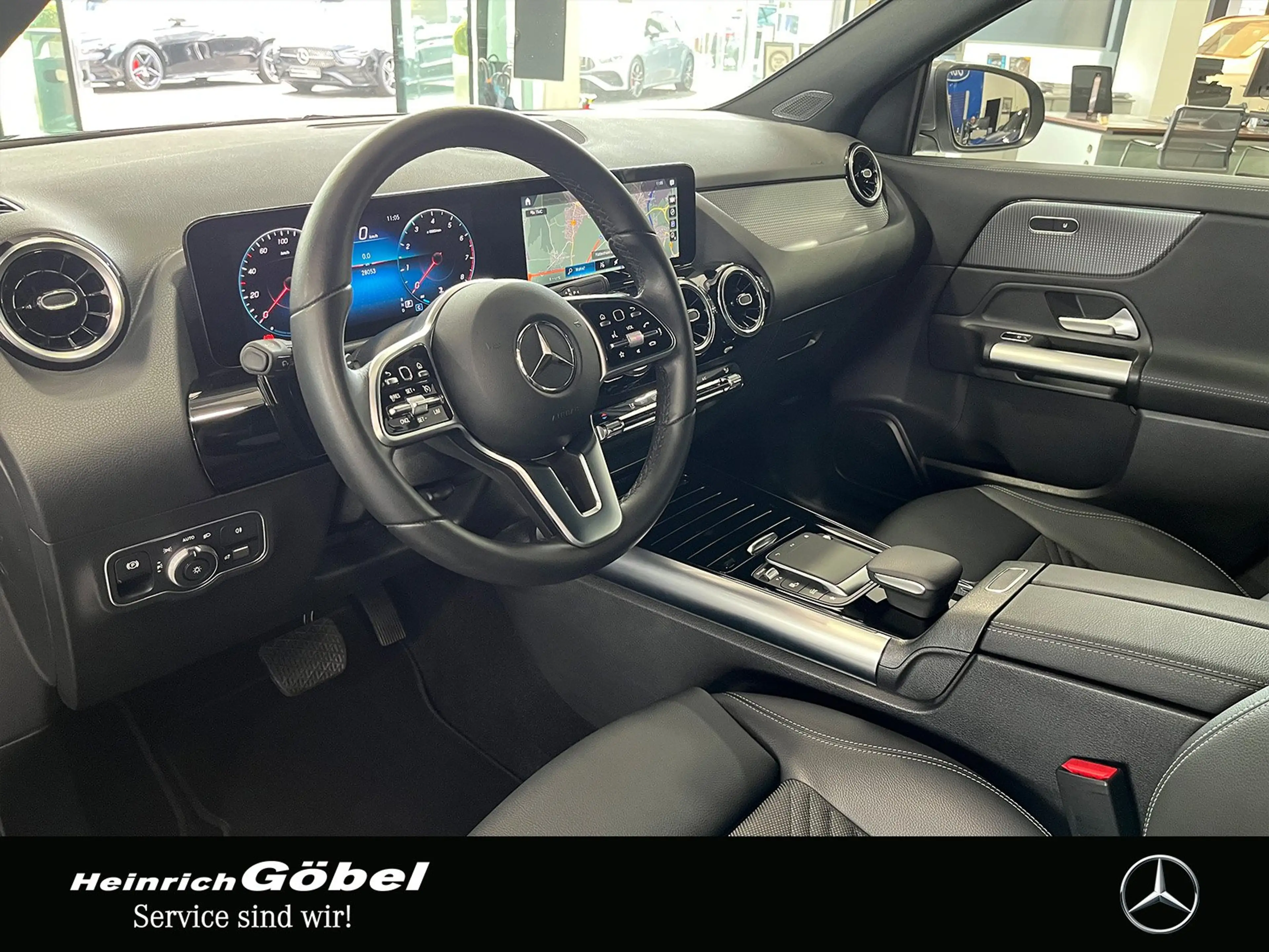 Mercedes-Benz GLA 180 PROGRESSIVE 7G-DCT+KAMERA+LED+ANHÄNGERKU — photo 10