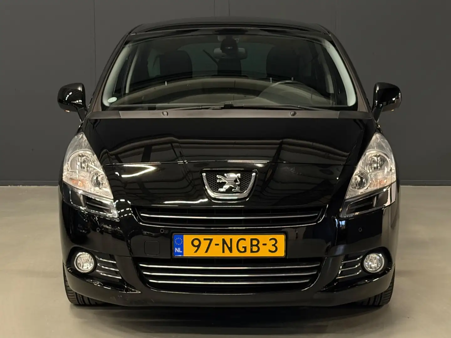 Peugeot 5008 1.6 THP ST Premiere 7-PERSOONS AIRCO/CRUISE/6-BAK/ Noir - 2