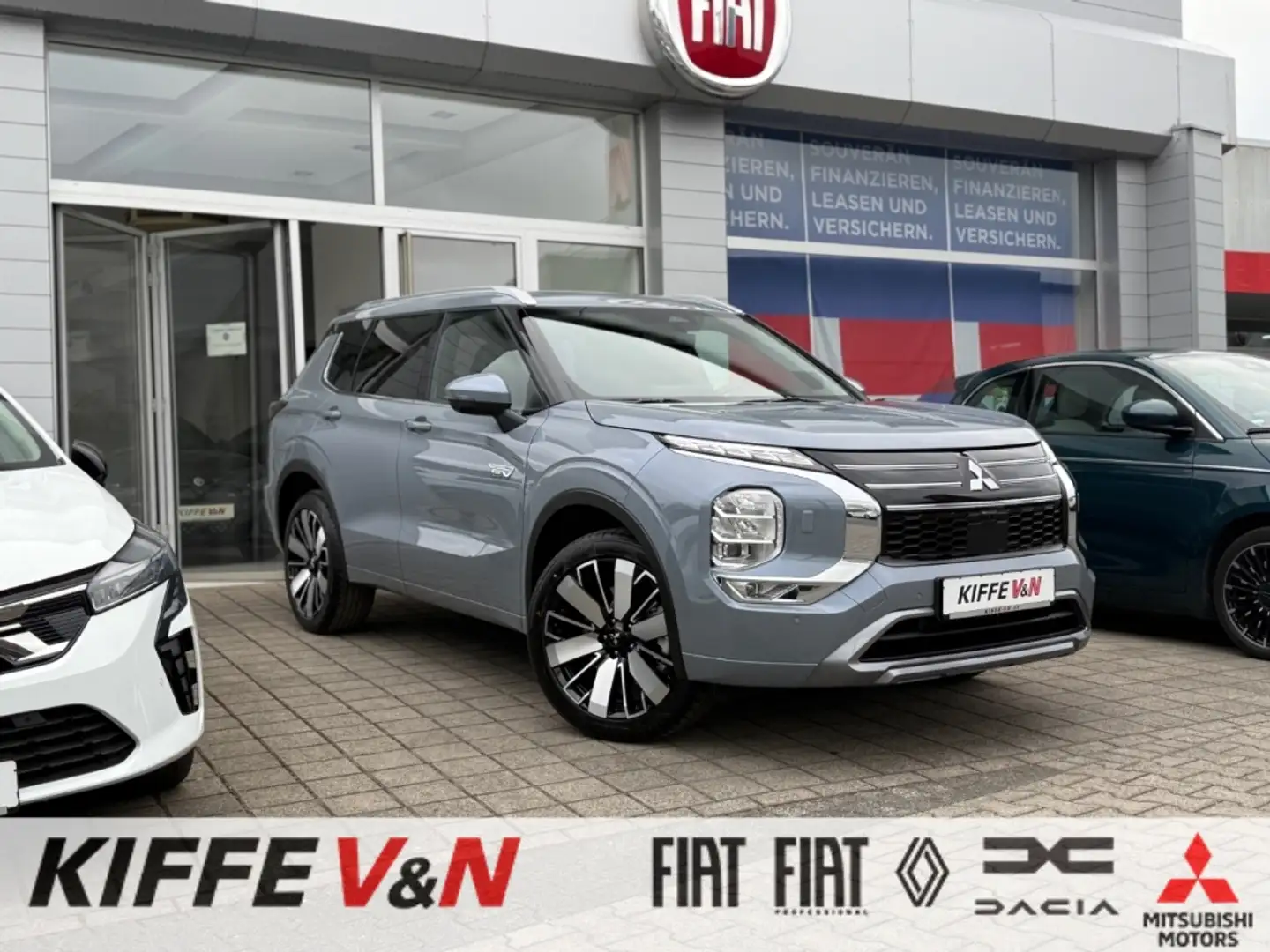 Mitsubishi Outlander TOP Leder Navi HUD 360K LED PANO 4xSHZ Grau - 1