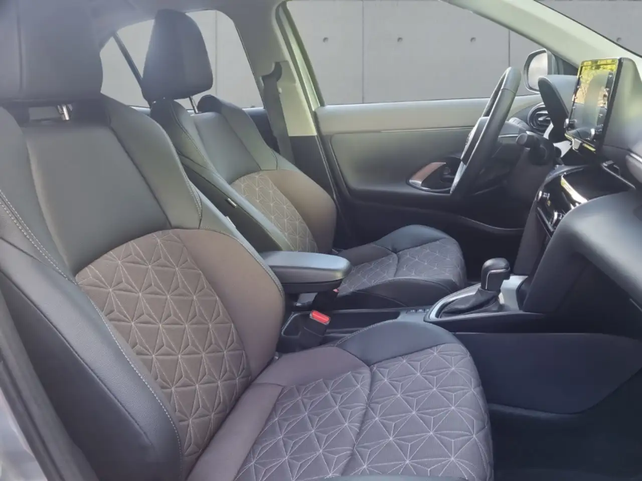 Toyota Yaris Cross 1.5 Hybrid Elegant*NAV*Leder*360Kamera*LED*ACC El., миниатюра 10