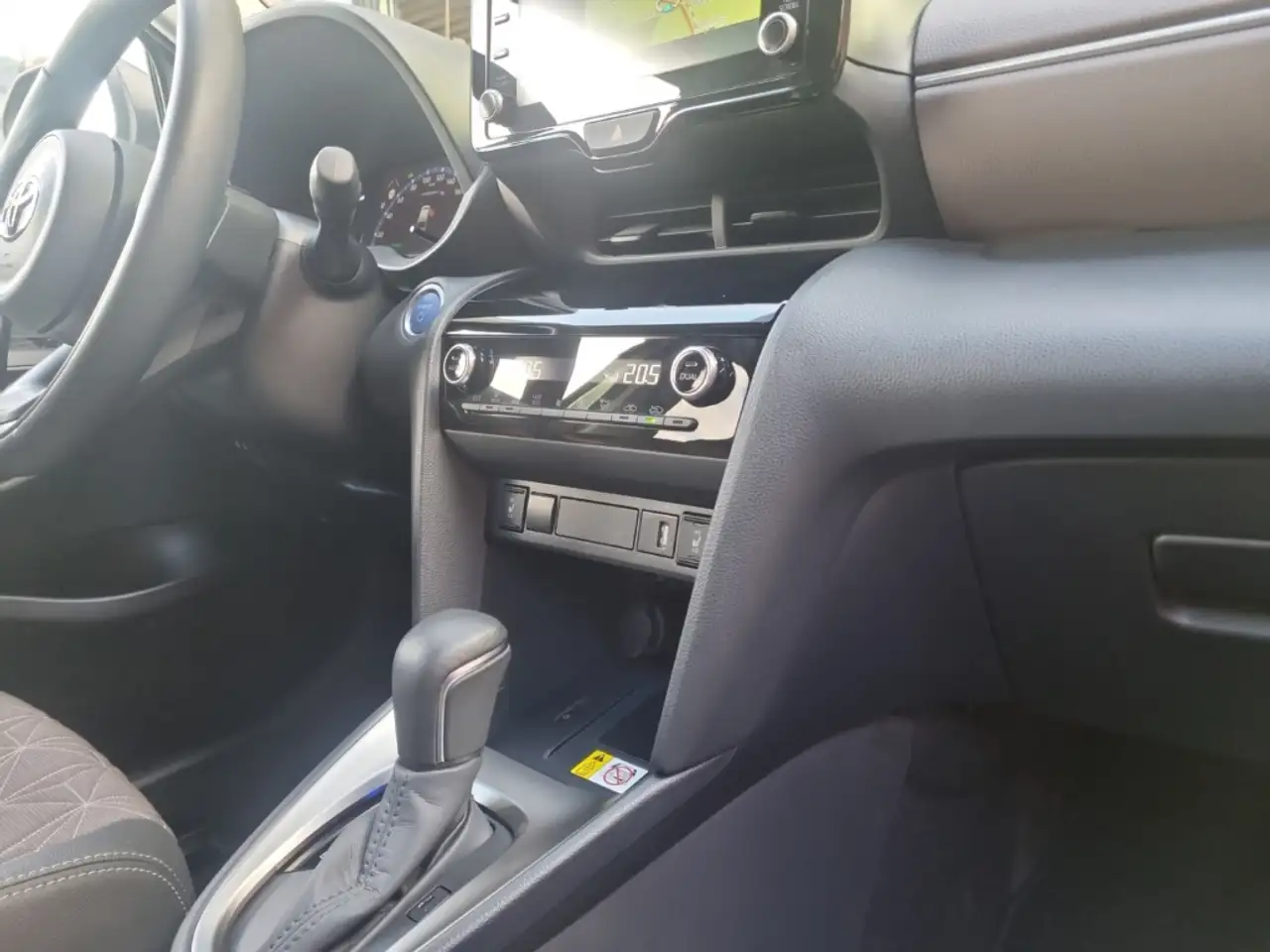 Toyota Yaris Cross 1.5 Hybrid Elegant*NAV*Leder*360Kamera*LED*ACC El., миниатюра 14