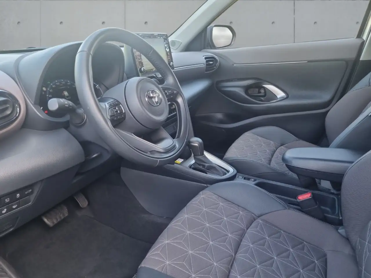 Toyota Yaris Cross 1.5 Hybrid Elegant*NAV*Leder*360Kamera*LED*ACC El., миниатюра 9