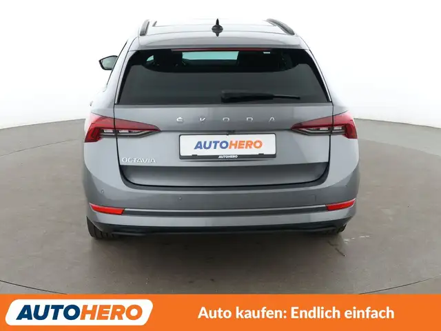 Skoda Octavia view 5
