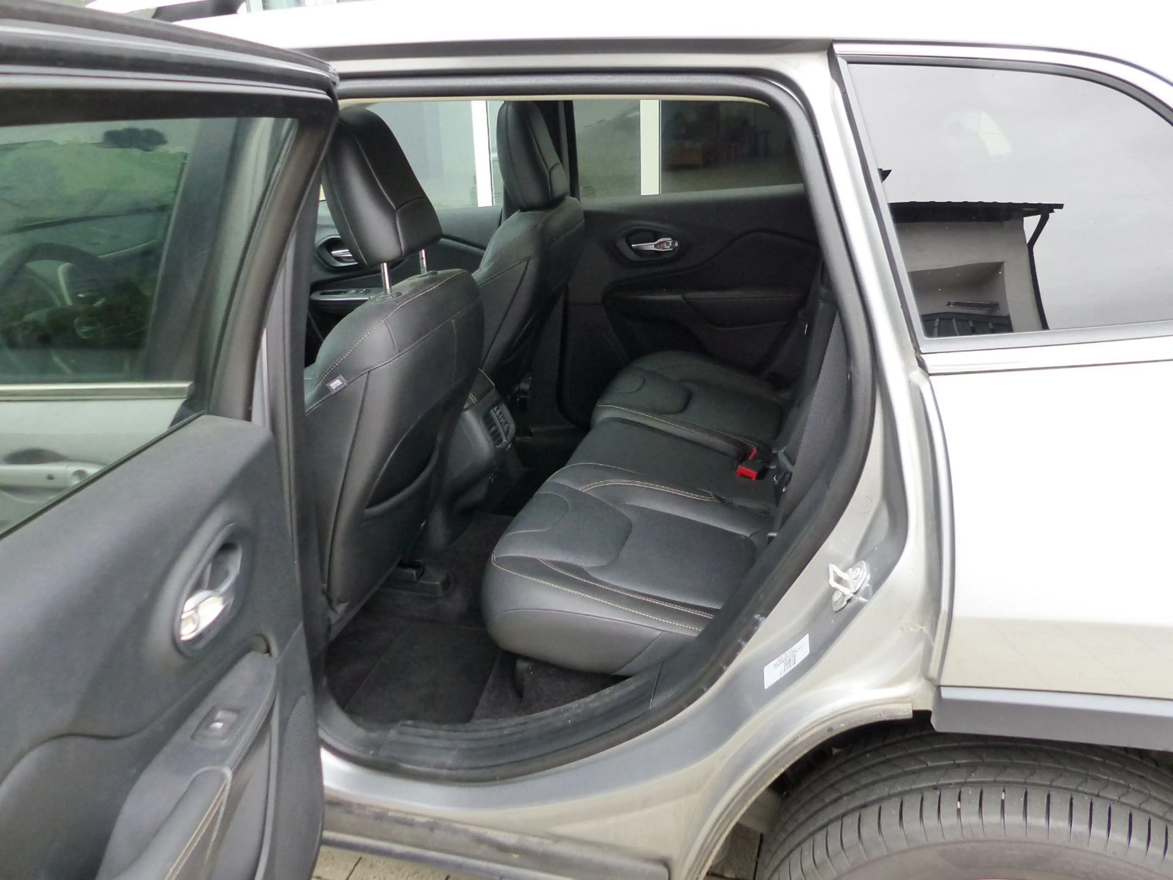 Jeep Cherokee 2.2 4WD Active Drive II  Pano Leder AHK — photo 11