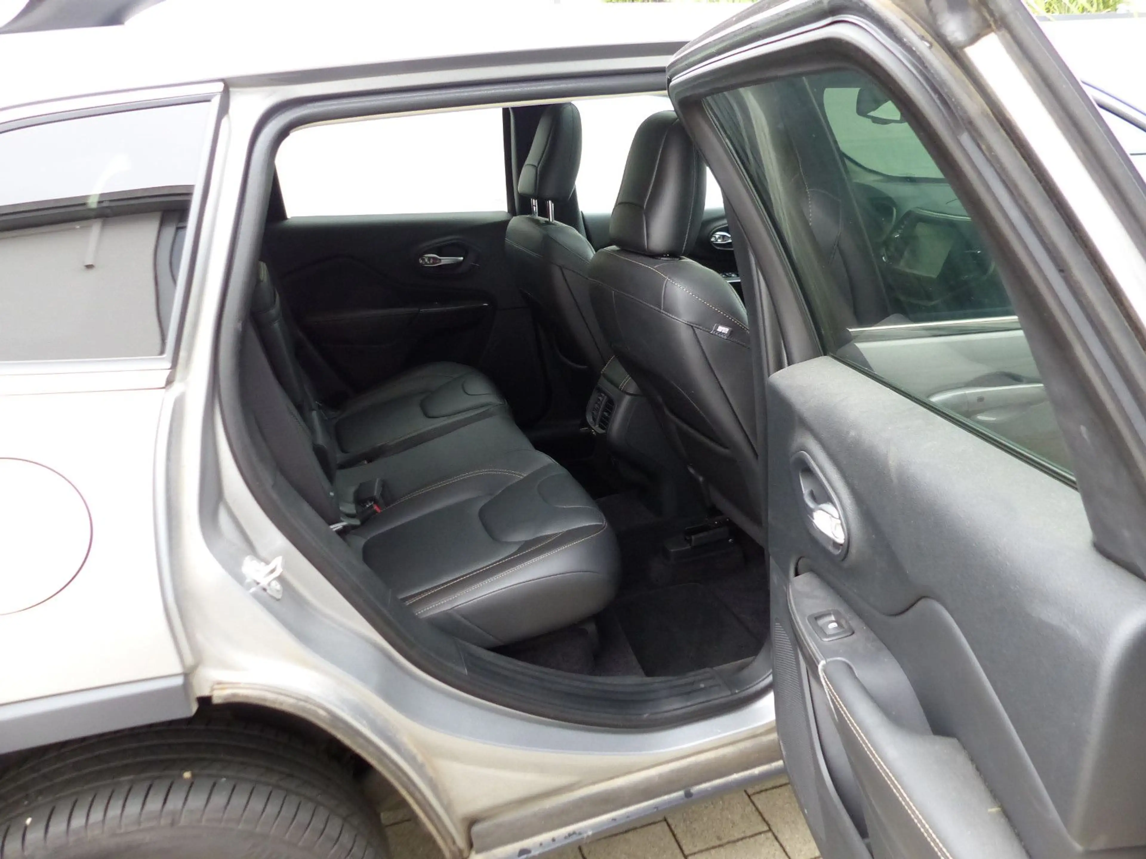 Jeep Cherokee 2.2 4WD Active Drive II  Pano Leder AHK — photo 7