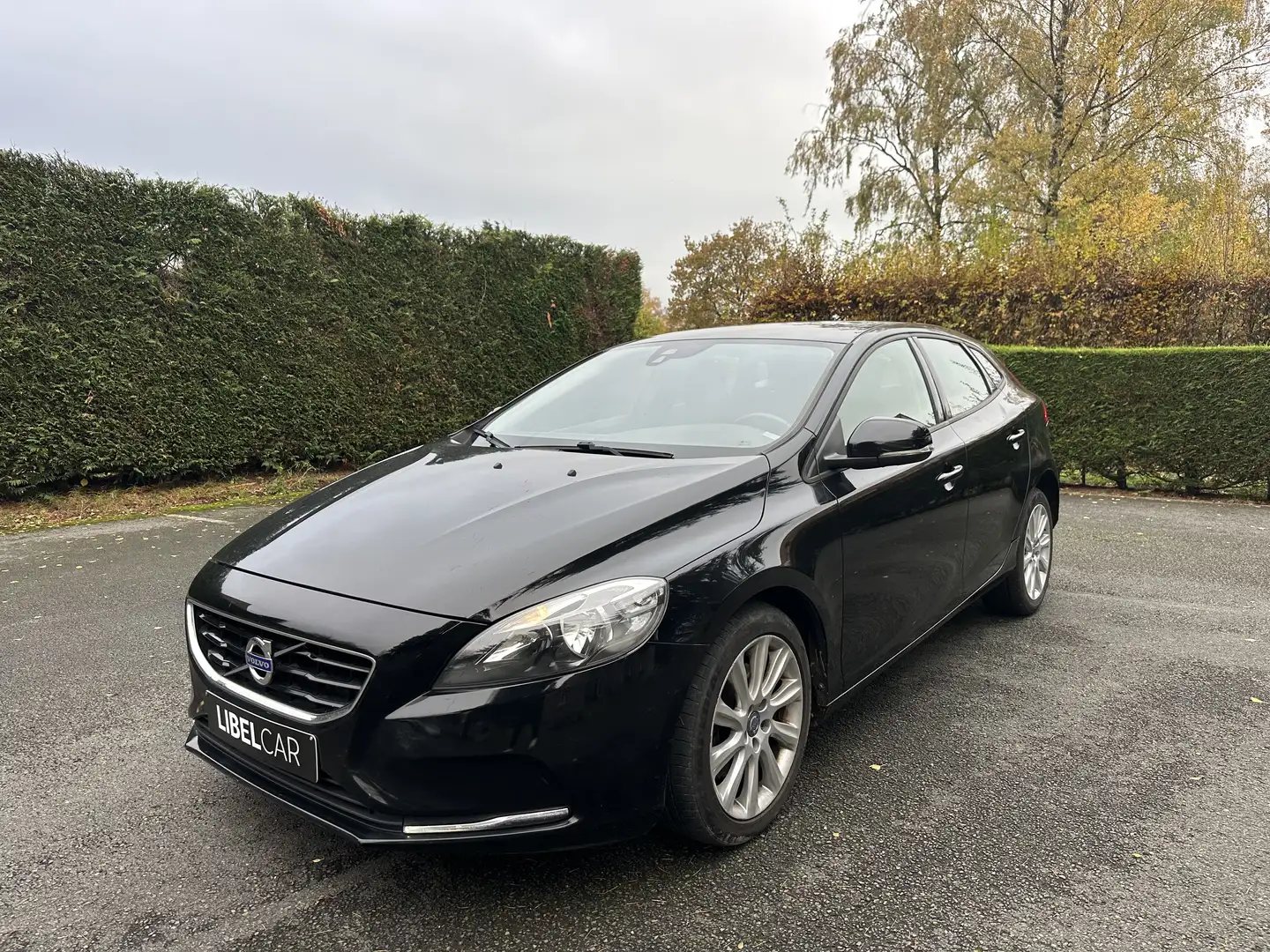 Volvo V40 V40 T2 *Garantie 12 mois* Noir - 1