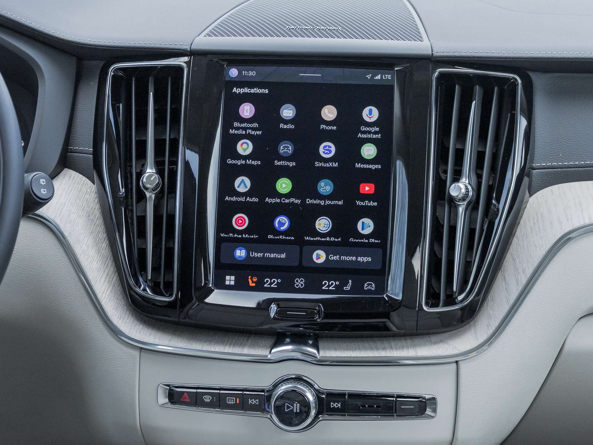 2024 Volvo XC60 T8 eAWD PHEV Ultimate Dark Theme thumb 28