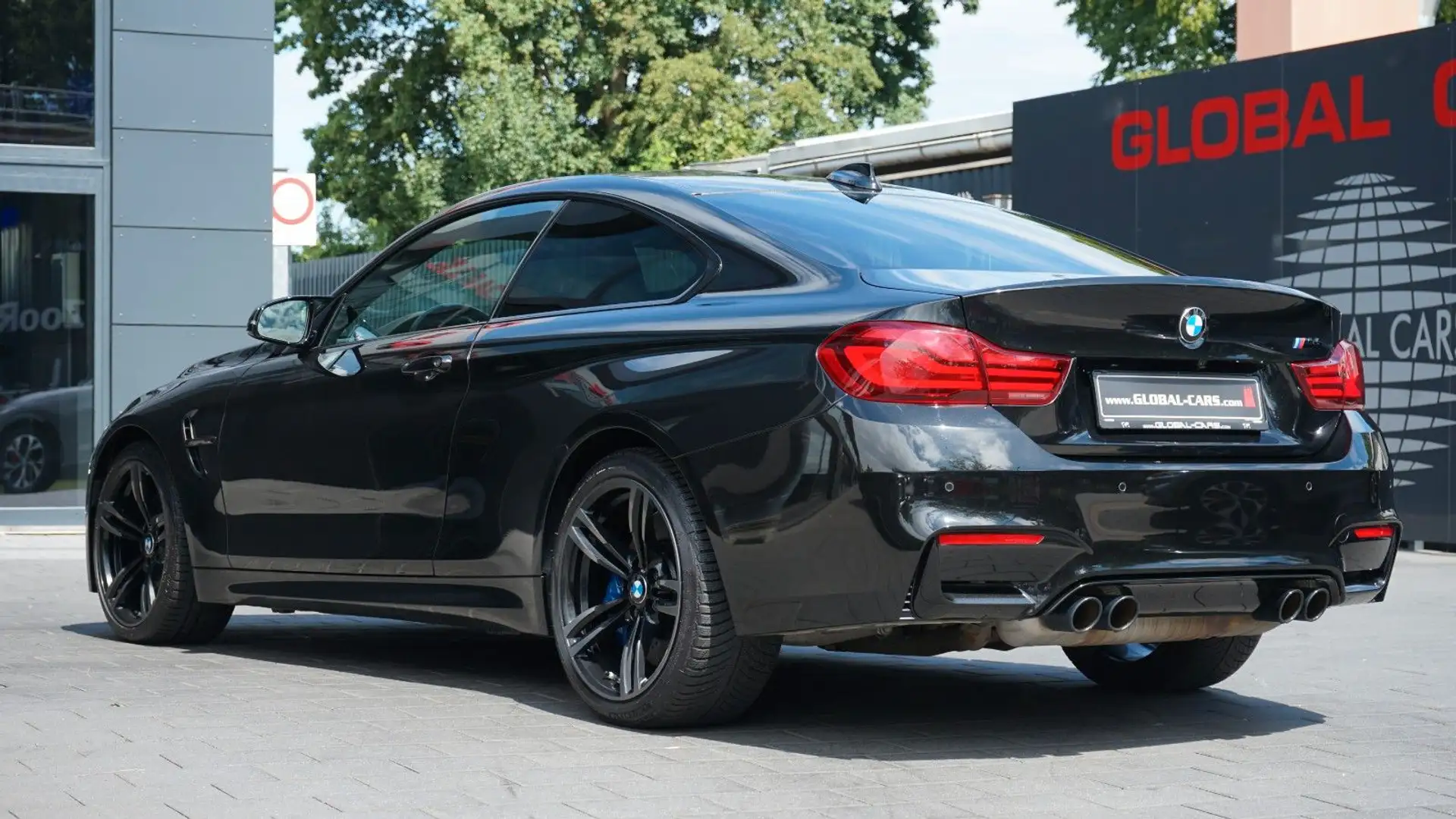 BMW M4 COMPETITION COUPE*2xCARBON PAKET*HUD* Black - 2
