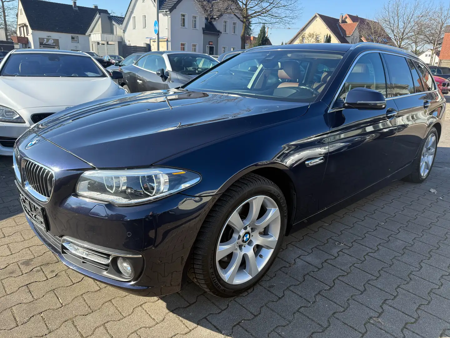 BMW 530 530 d xDrive~2 Hand~Navi~Leder~LED~Panoramadach Blau - 1