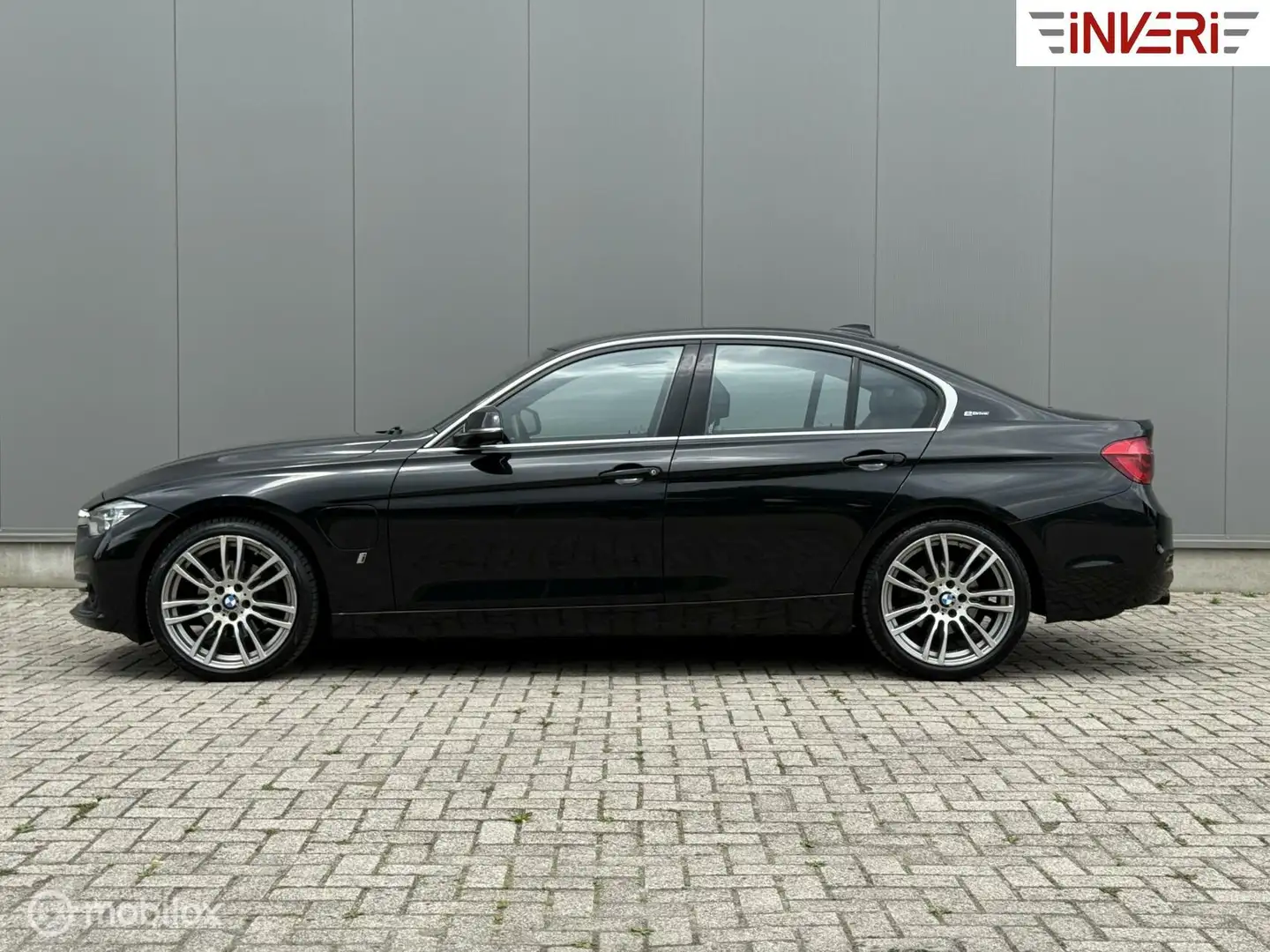 BMW 330 3-serie 330e LCI High Executive | CarPlay | Led | Zwart - 2
