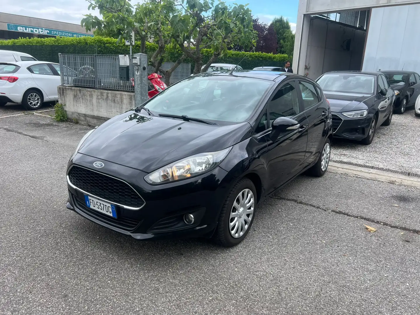 Ford Fiesta 1.0 EcoBoost 100CV 5 porte Powershift Business Nero - 2