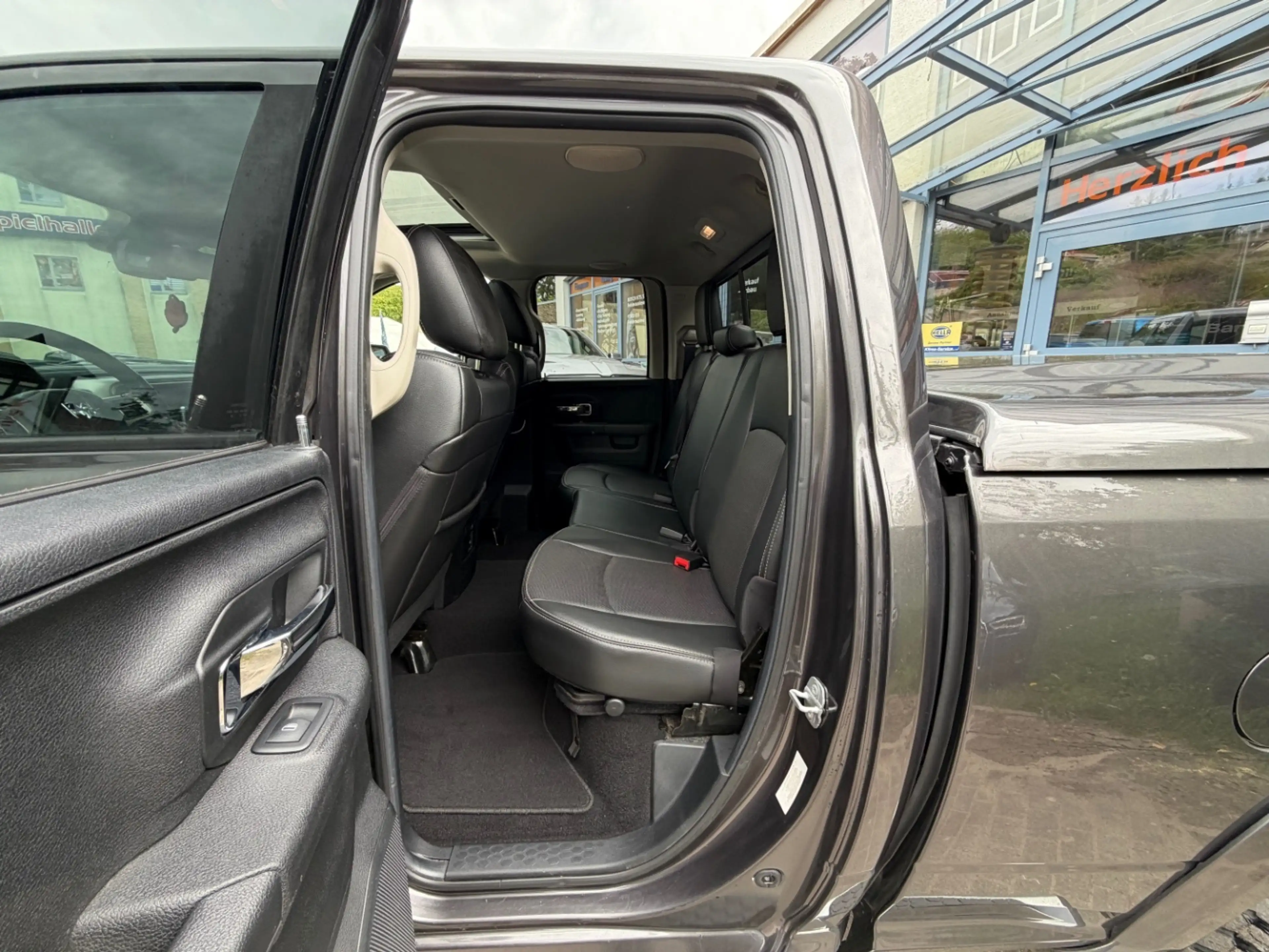 Dodge RAM 1500 5,7 Hemi"4x4"Laramie"UNFALLFREI LPG — photo 13