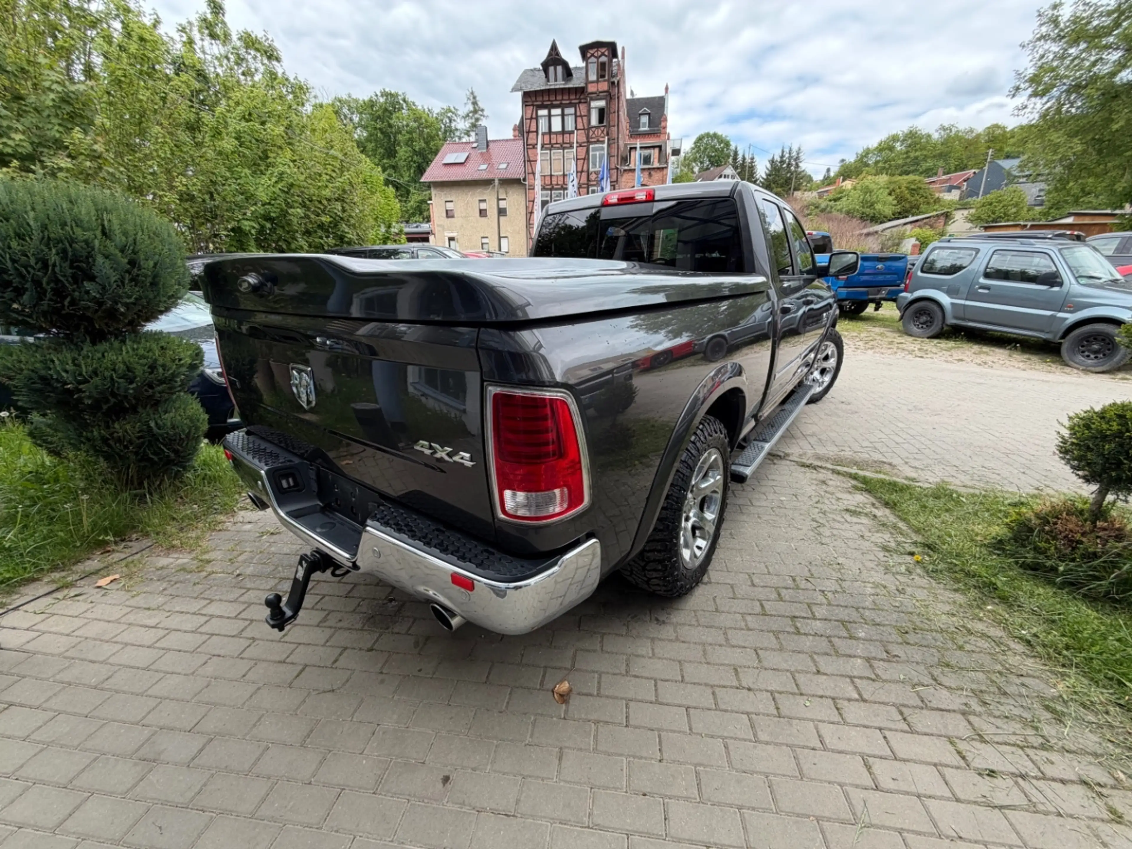 Dodge RAM 1500 5,7 Hemi"4x4"Laramie"UNFALLFREI LPG — photo 5