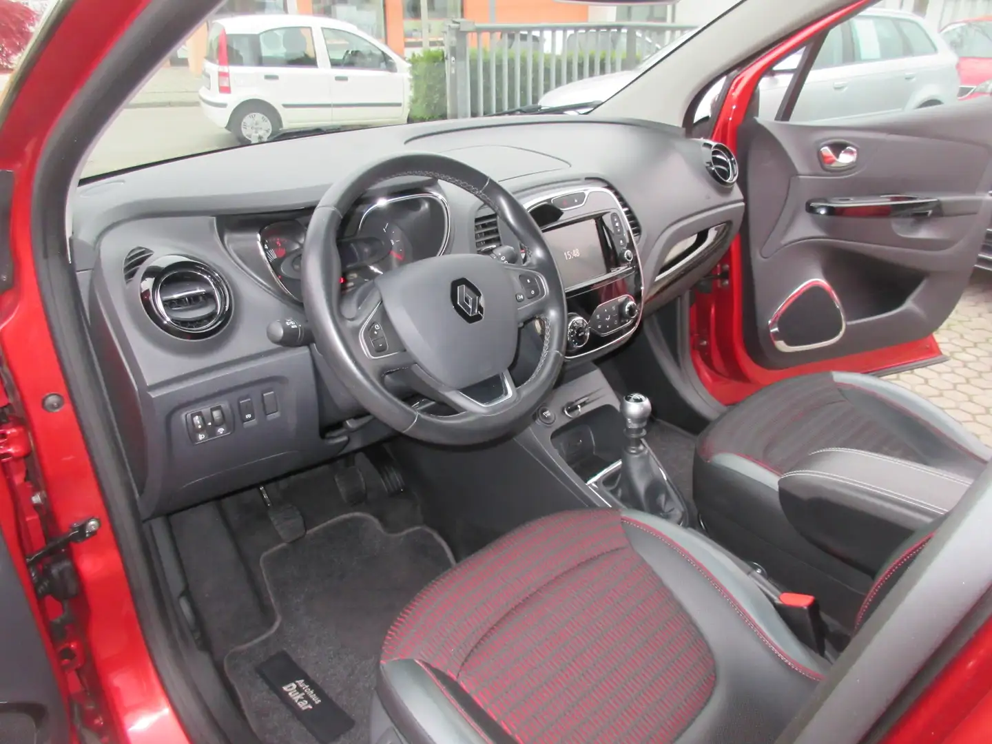 Renault Captur 1.5 dci *NAVI + Euro 6* Rot - 2
