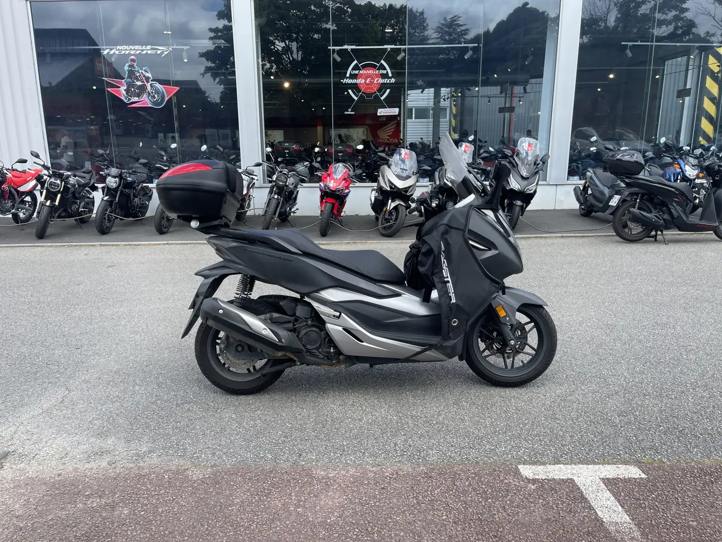 Honda Forza 300 Noir - 1