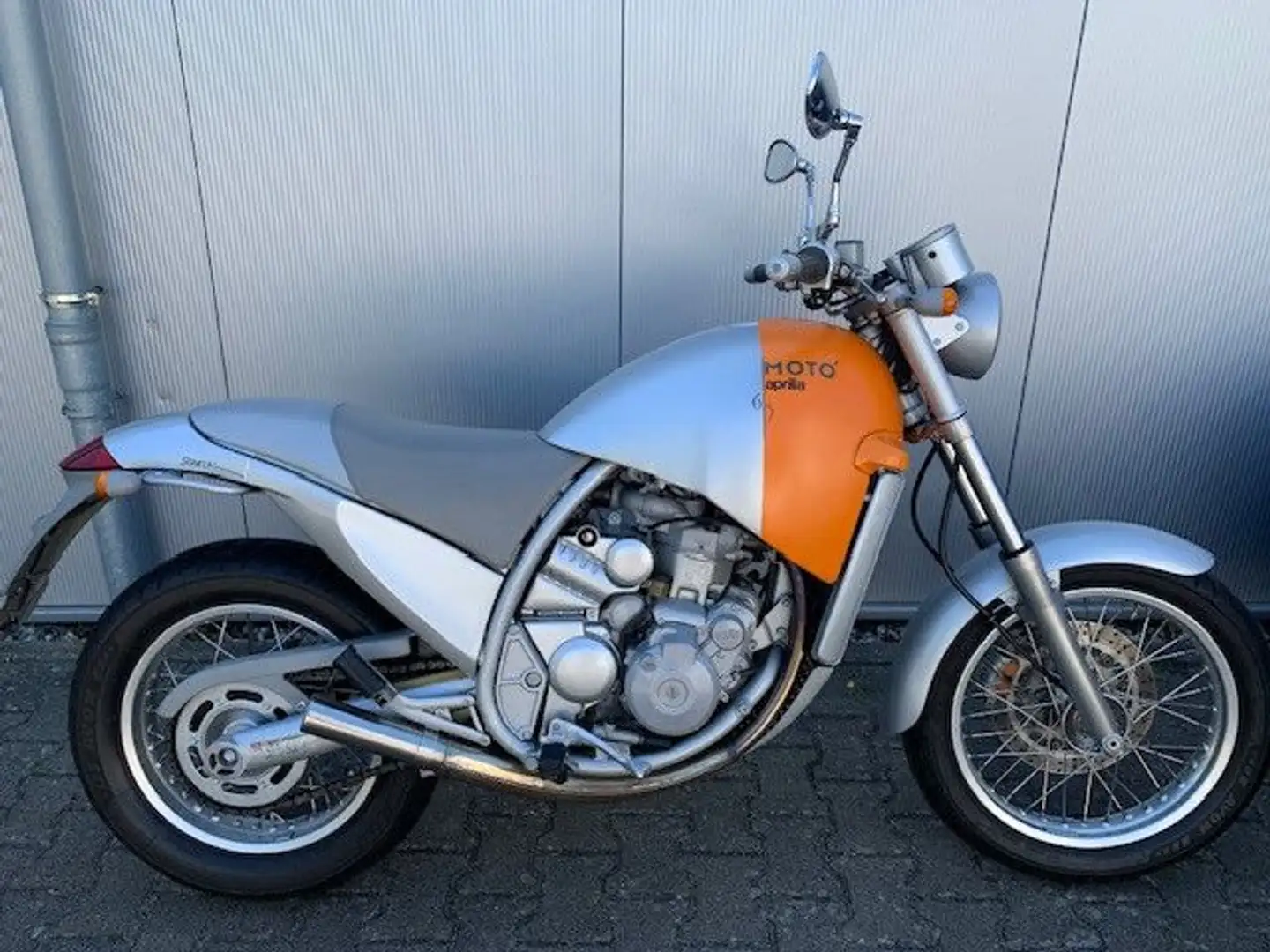 Aprilia Moto 6.5 Jaune - 1