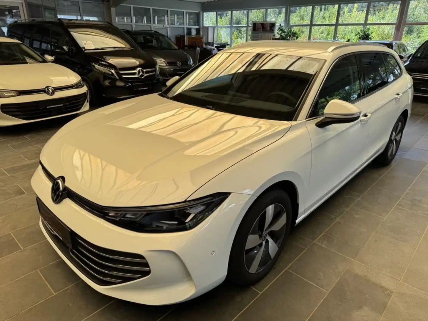 Volkswagen Passat VARIANT 2.0TDI 150CV DSG CAMERA NAVI 3 ZONE VIRTUA Bianco - 2