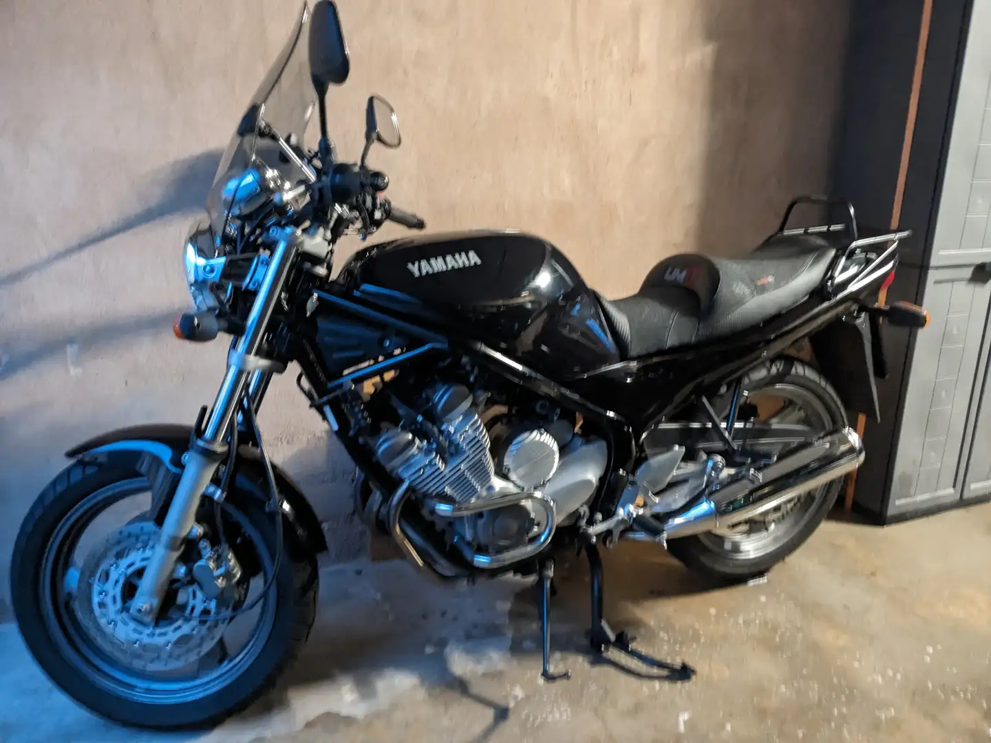 Yamaha XJ 600 Naked Fekete - 1