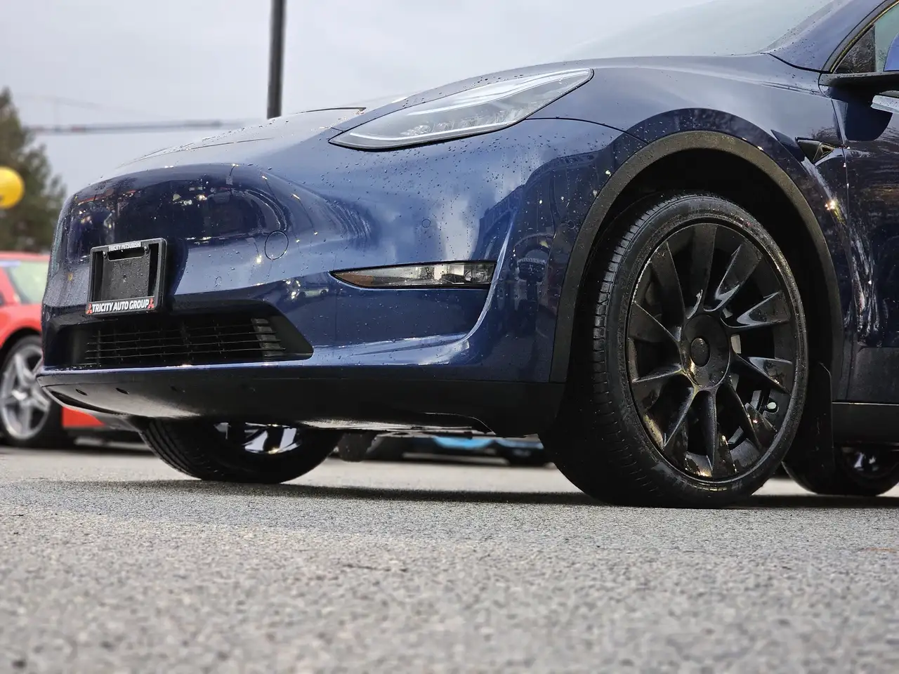 Tesla Model Y снимка Tesla Model Y