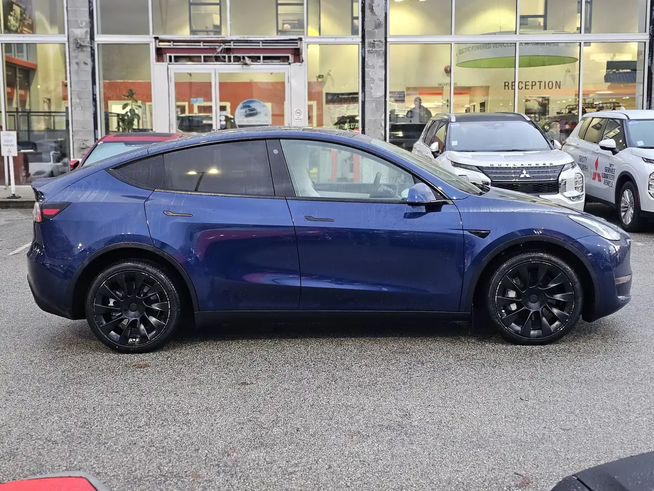 Tesla Model Y снимка Tesla Model Y