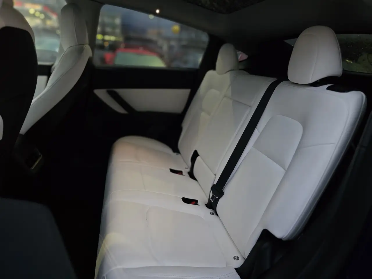 Tesla Model Y снимка Tesla Model Y