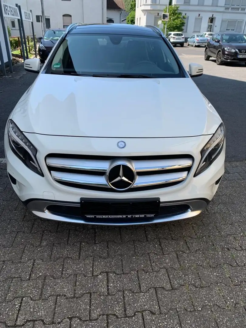 Mercedes-Benz GLA 200 GLA 200 (156.943)/8 FACH/ TÜV Neu Белый - 1