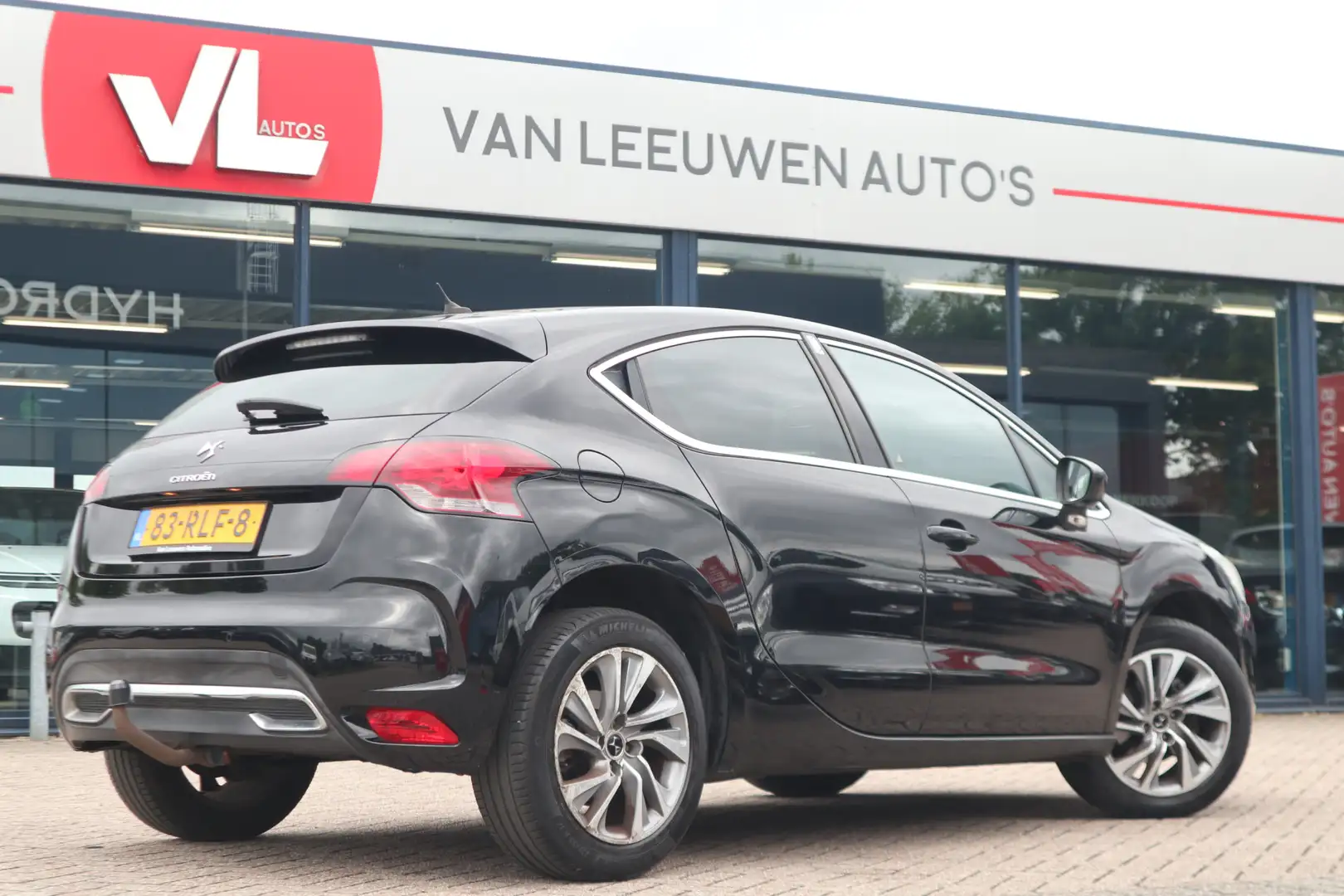 Citroen DS4 1.6 VTi So Chic | Navigatie | Airco | APK 17-06-20 Fekete - 2