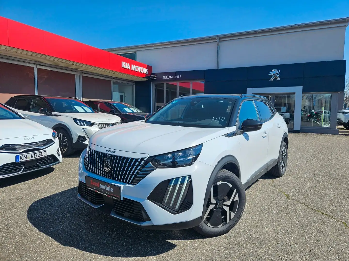 Peugeot 2008 Hybrid 136 e-DSC GT Weiß - 1