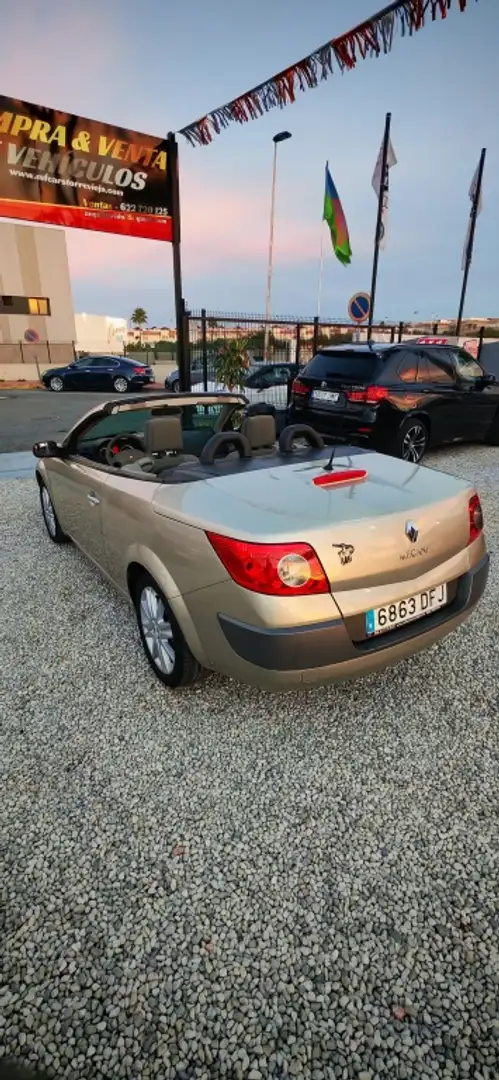 Renault Megane Descapotable Manual de 2 Puertas Beige - 2