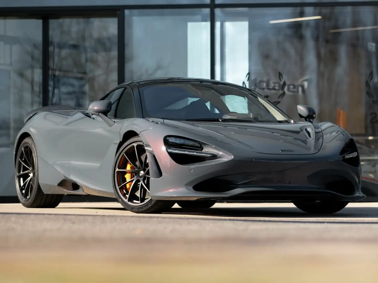 McLaren 750S 750S Coupé / Lava Grey / CF Racing Seats / B&W Grau - 1