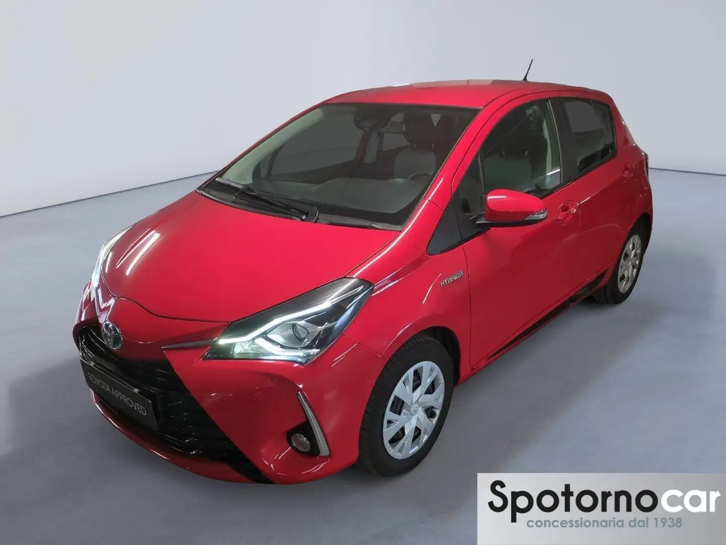 Toyota Yaris 1.5 Hybrid 5 porte Active Rosso - 1