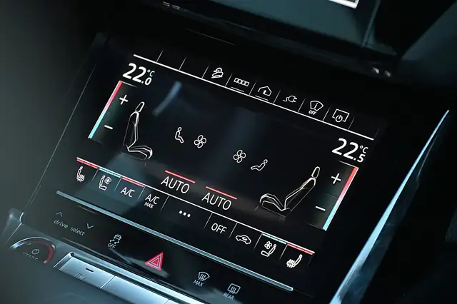 Audi e-tron quattro 95kWh S NP €133k ACC, AHK, Sitzklima, M... Ansicht 8