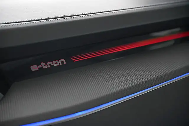 Audi e-tron quattro 95kWh S NP €133k ACC, AHK, Sitzklima, M... Ansicht 32