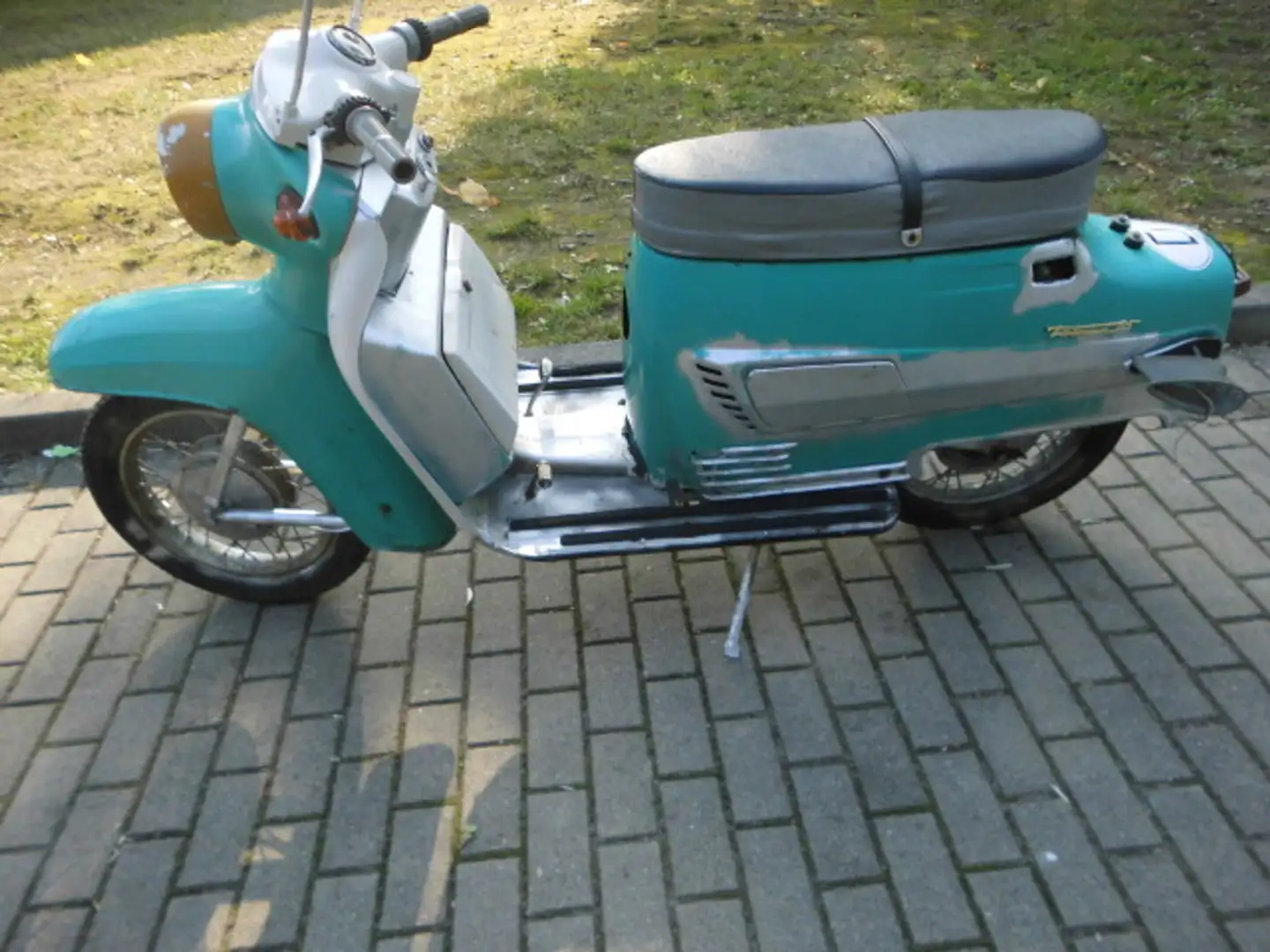 Jawa Tatran Roller Roller/Scooter in Grün gebraucht in Calau für € 1.200,-