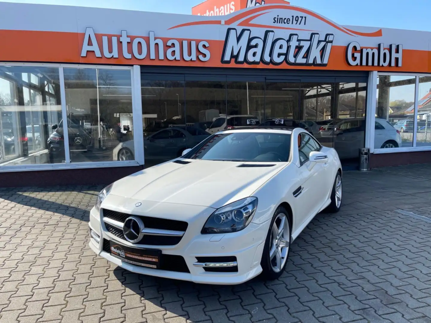 Mercedes-Benz SLK 250 AMG BlueEFFICIENCY *Distronic*Panorama* White - 1