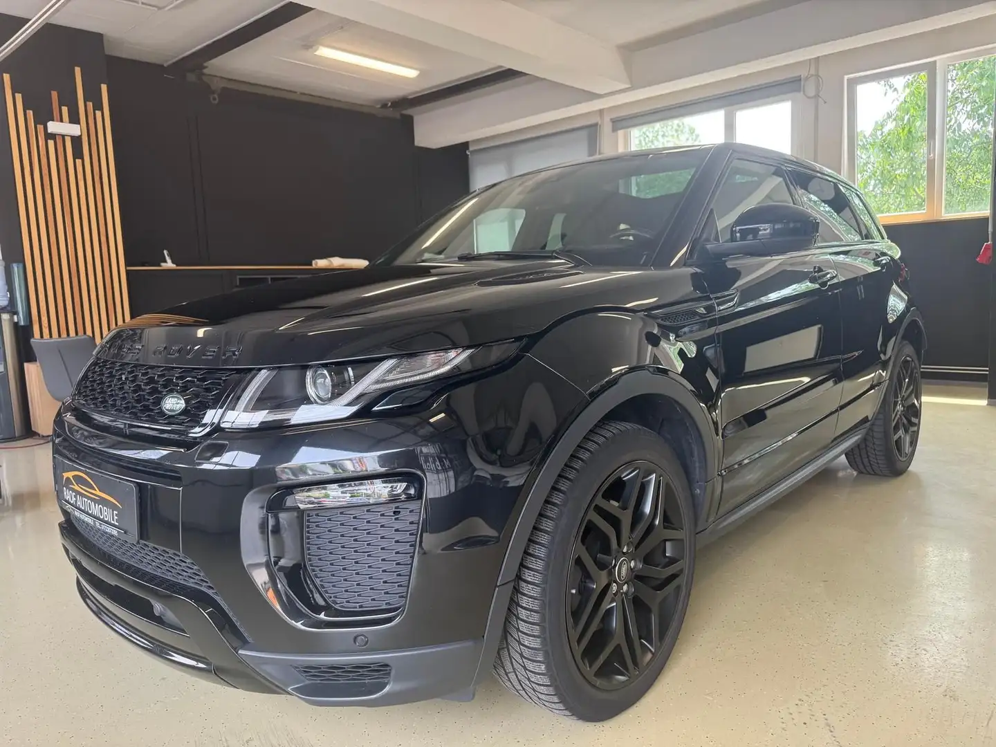 Land Rover Range Rover Evoque 2.0 HSE PANORAMA LEDER 20 ZOL Schwarz - 1