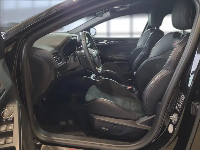 Ford Focus view 9