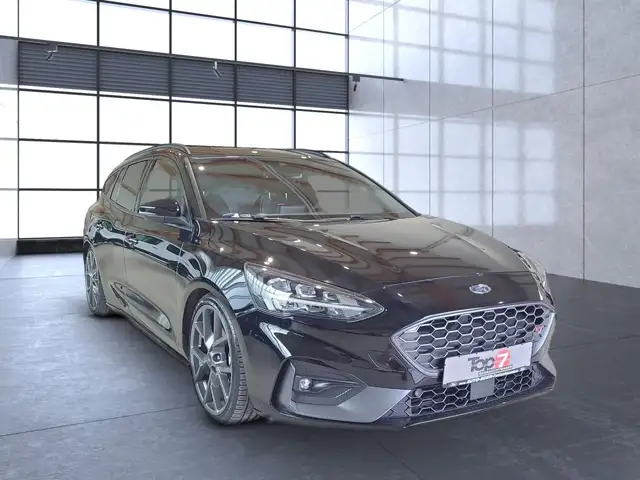 Ford Focus view 7