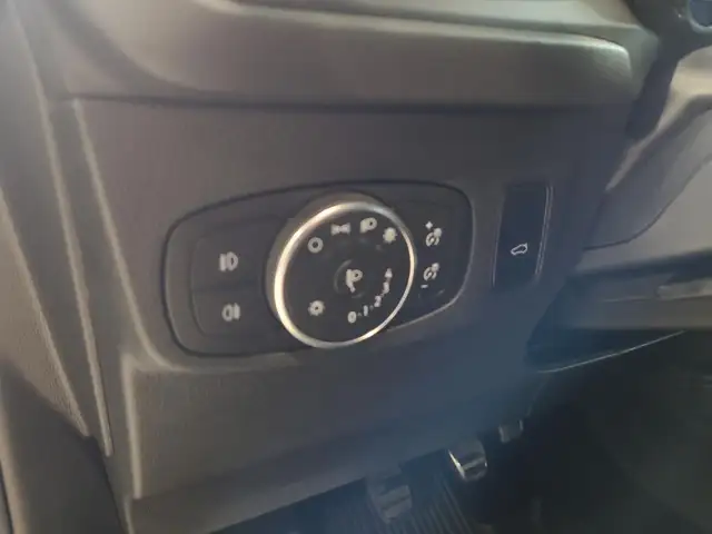 Ford Focus view 13