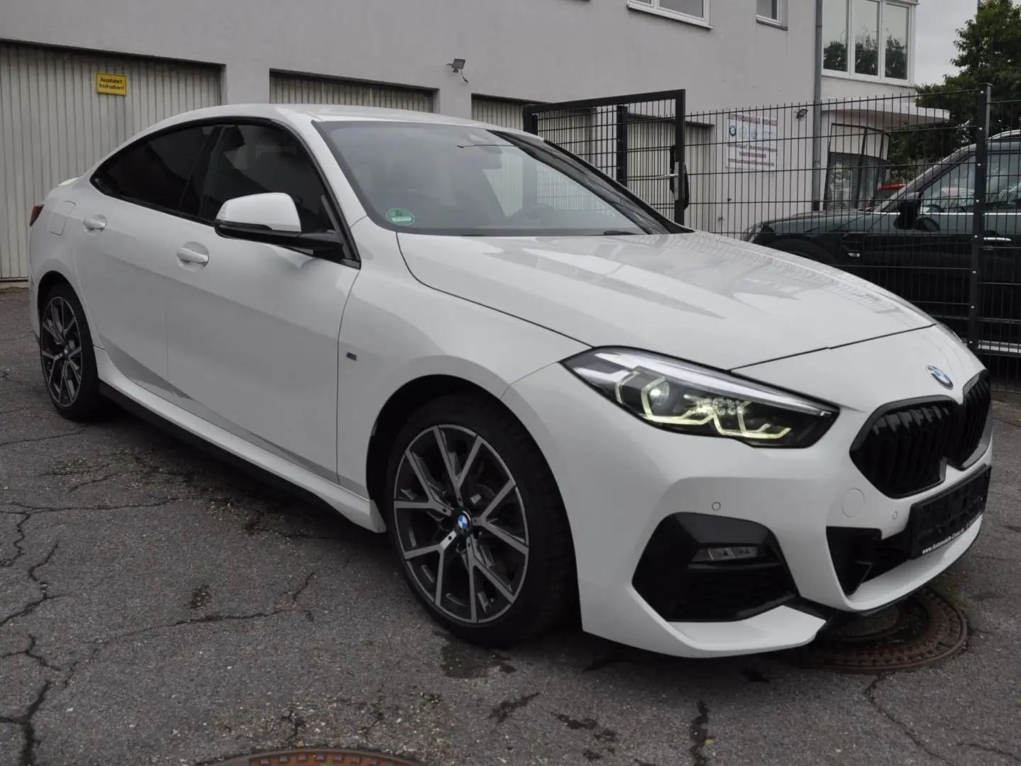 BMW 220 220d Gran Coupe Aut. M Sport Weiß - 1