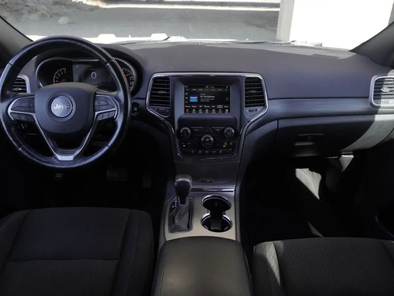 Jeep Grand Cherokee снимка Jeep Grand Cherokee