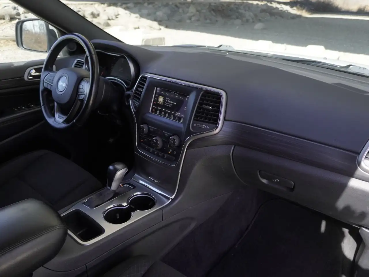 Jeep Grand Cherokee снимка Jeep Grand Cherokee