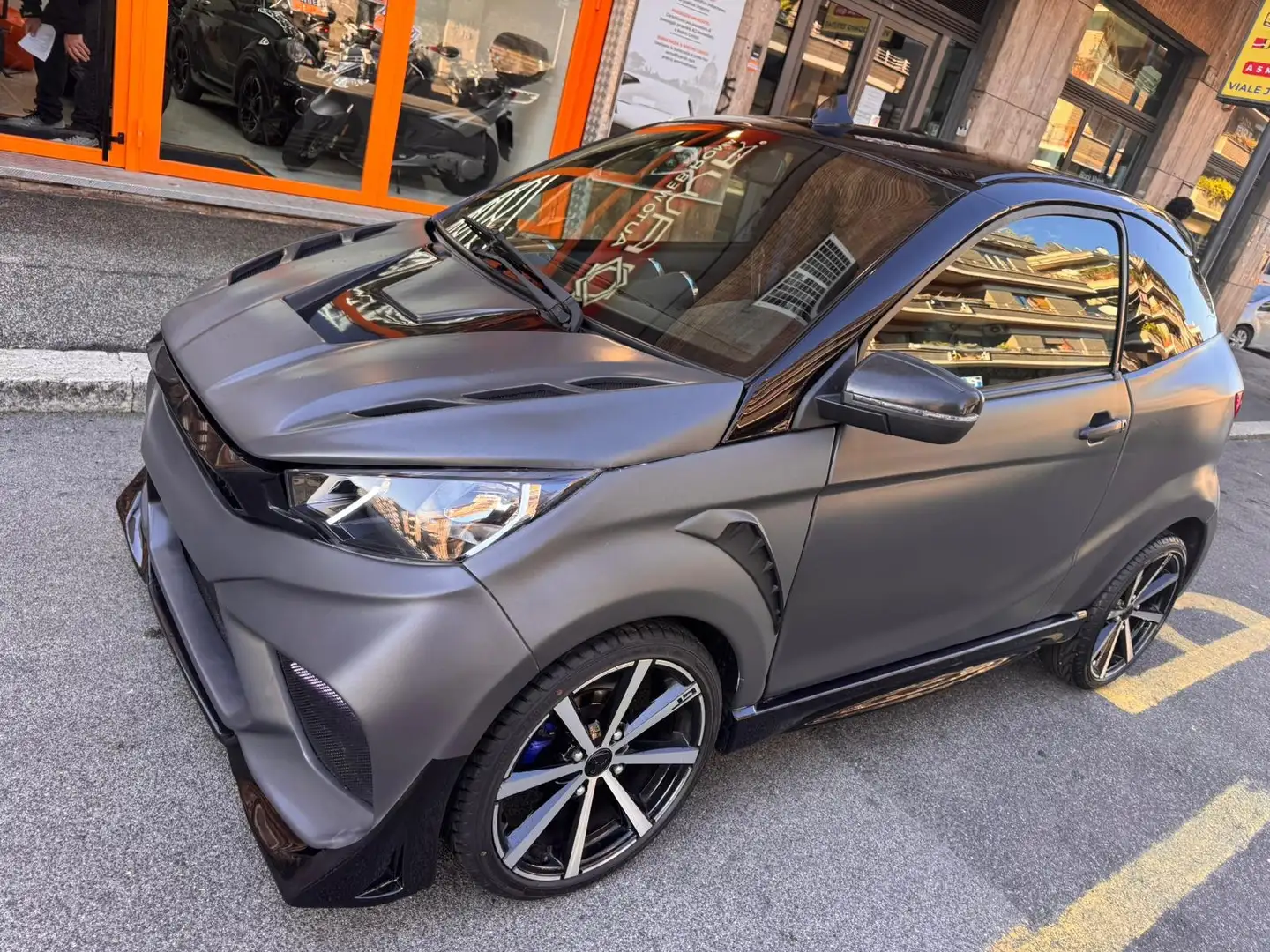 Aixam GTI UV 51 Gris - 2