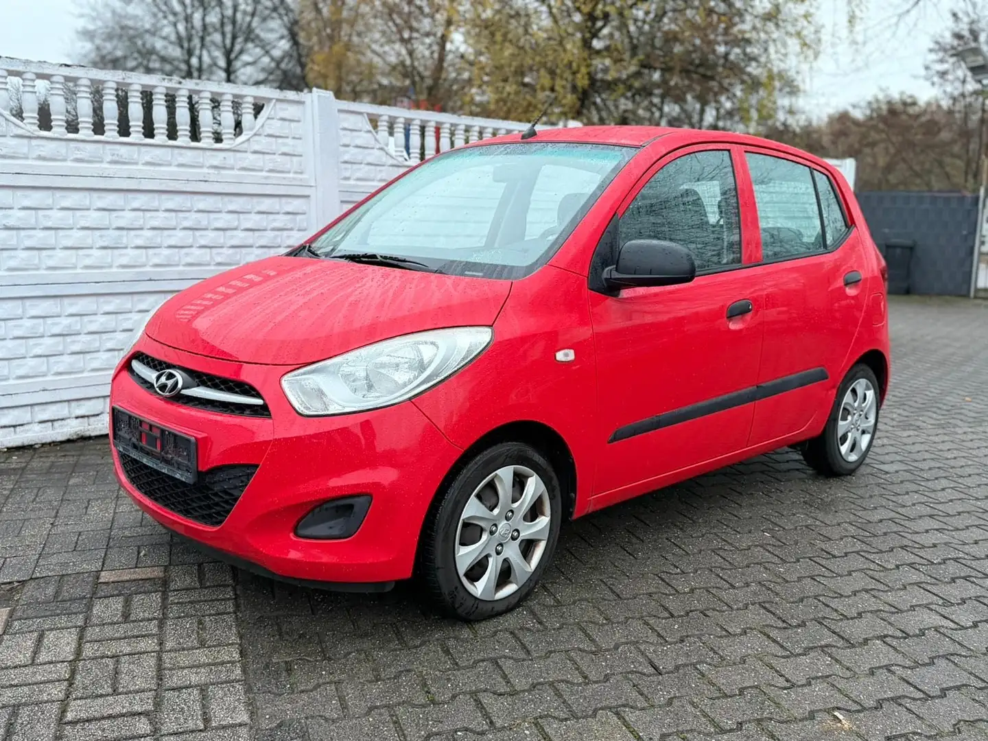 Hyundai i10 5 Star Edition 1.Hd 122km E-FENSTER Tüv 02.27 Rot - 1