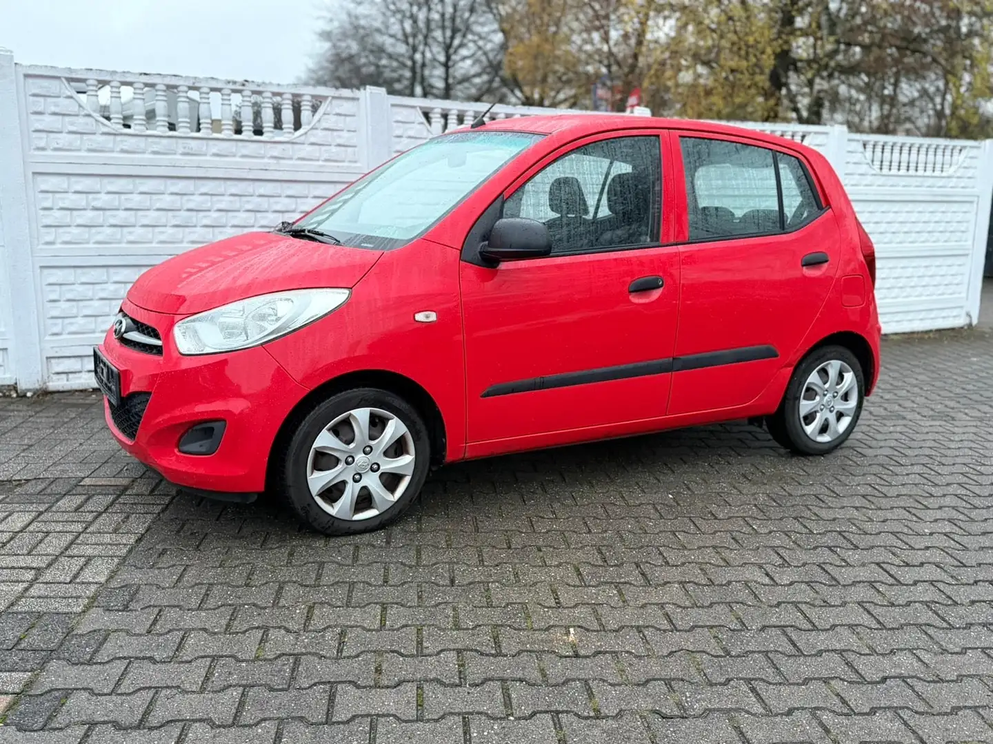 Hyundai i10 5 Star Edition 1.Hd 122km E-FENSTER Tüv 02.27 Rot - 2