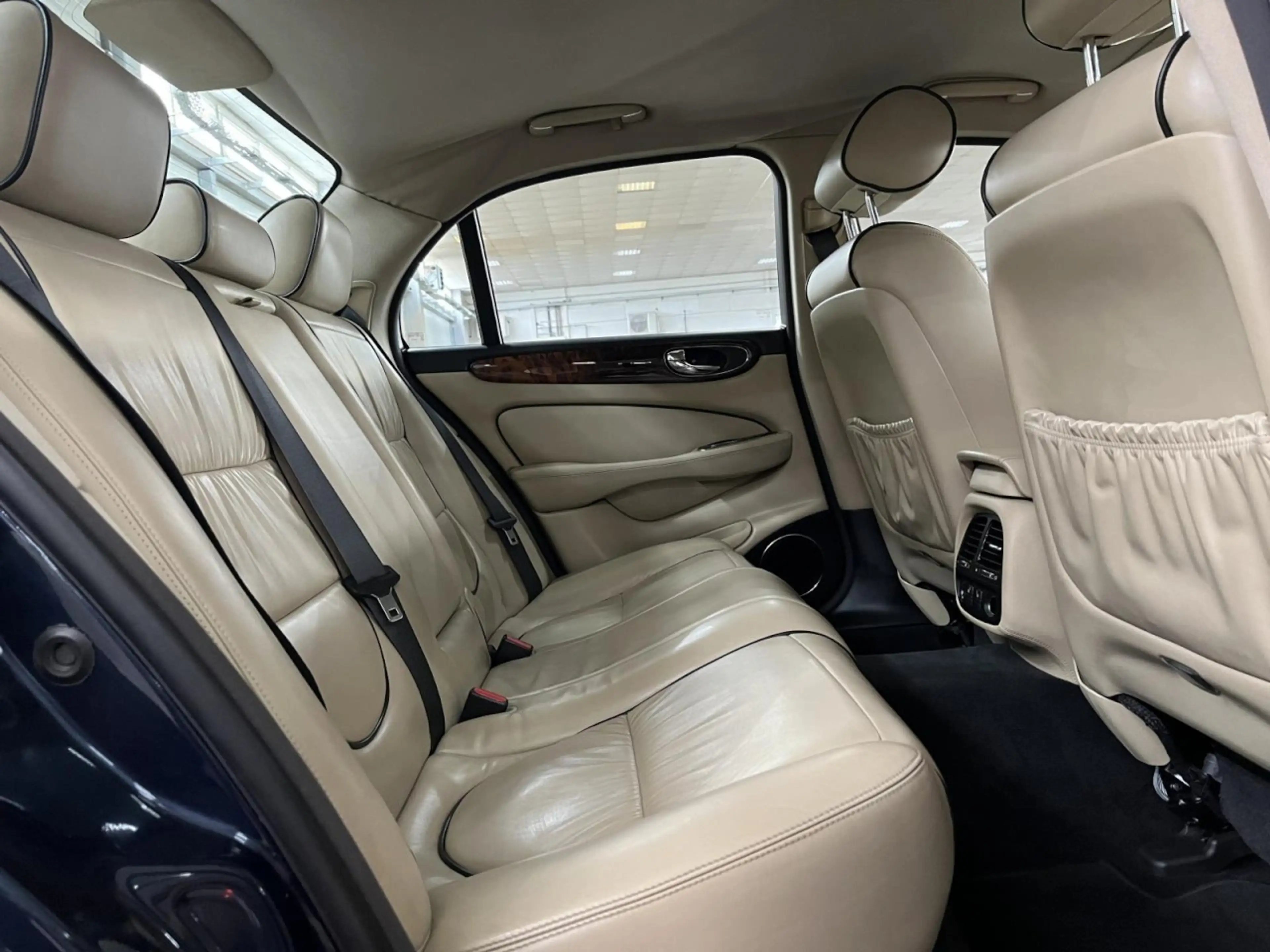 Jaguar XJ 2.7 D Sovereign 4xSHZ LEDER BEIGE XENON NAVI AUTOM — photo 11