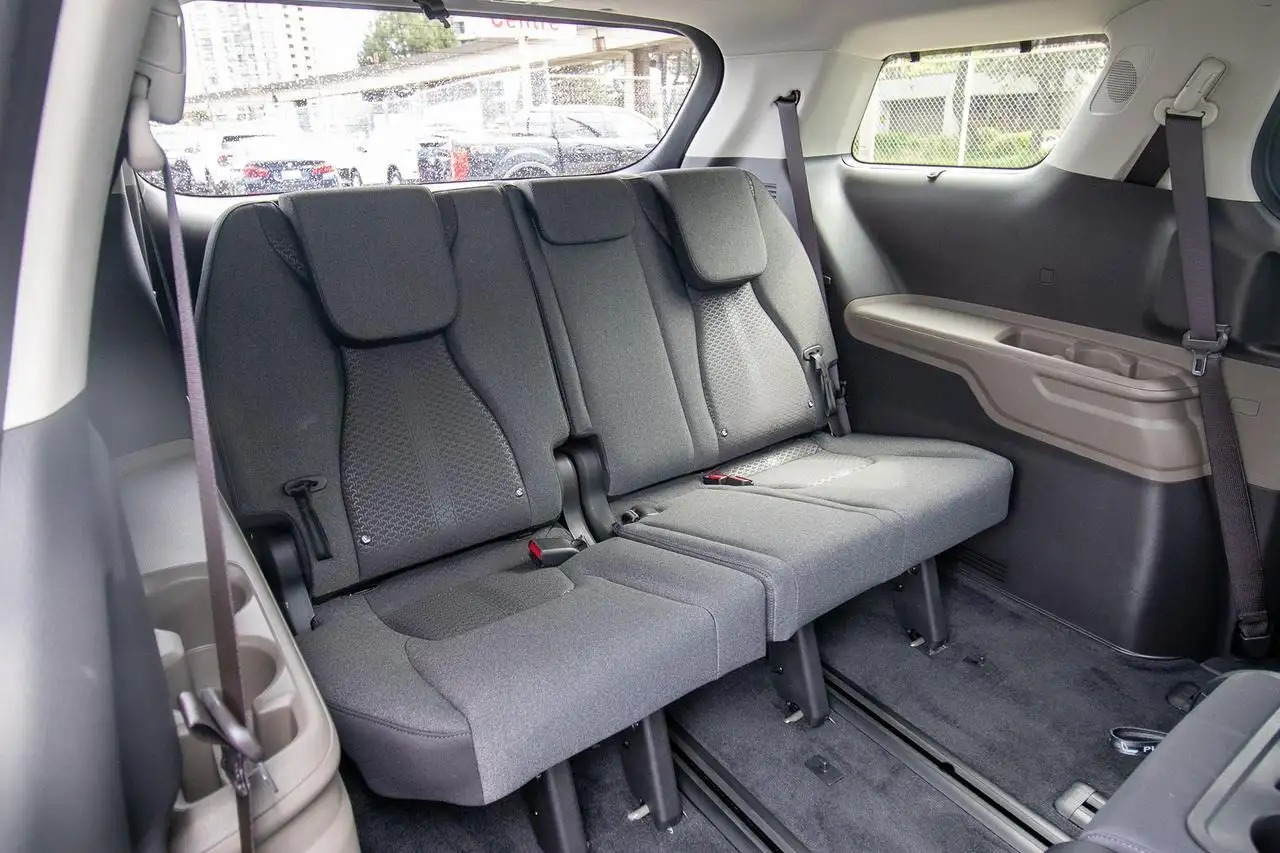 Kia Carnival photo Kia Carnival